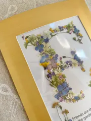 押し花アート　インテリアアート　イニシャル　F インテリア雑貨　クラフト　花のクラフト　絵画　ガーランド　花の雑貨　トレフルブラン押し花