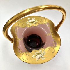 【上美品⭐️ベネチアングラス-F】 『花器・バスケット』　 ムラーノガラス    赤× 金彩装飾　 エナメル彩の花びら絵付け　 持ち手金属　 直径約15.8cm×高さ約4cm    ワンオーナーユーズド品　 状態良好 （AYA） 24061701500KG