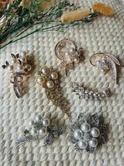 エレガント パール ブローチ フラワー モチーフ 結婚式 入学式 卒業式