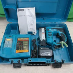 中古美品△マキタ 14.4V ピンタッカー PT352D バッテリー1点と充電器付き