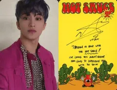 【中古】コレクションカード(男性) NCT DREAM/マーク(Mark)/裏面黄・印刷サイン入り/CD「Hot Sauce(Photo Book Ver.)」(Chilling Ver.)封入特典フォトカード