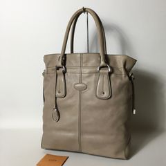 2508-65｜美品｜ヴァレンティノ ハンドバッグ レザー ブラック