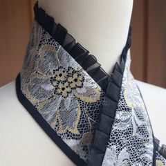 No.218　着物 おしゃれ着こなし　伊達襟　伊達衿　重ね衿　4WAY　成人式　前撮り　振袖　卒業式　袴　黒・ゴールドシルバー・黒　フリル