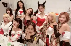 【中古】コレクションカード(女性) TWICE/集合(9人)/CD「The 3rd Full ALBUM Formula of Love：O+T=＜3」封入特典フォトカード