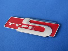 ●TYPE S タイプ エス 軽量ABS製 凹凸仕様 RED＆クロームメッキ スポーツエンブレム！