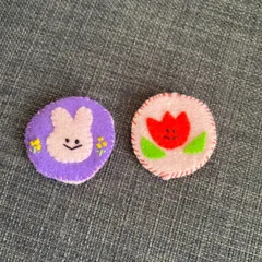 フェルトワッペン　ブローチ　2個セット