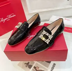 2025年最新】roger vivier 37の人気アイテム - メルカリ