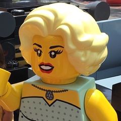 ラスト1段ボール配送LEGO レゴ ミレニアムファルコン 75192 - メルカリ