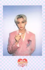 【中古】コレクションカード(男性) Stray Kids/Felix(フィリックス)/枠水色・ピンク/「Stray Kids 2ND #LoveSTAY ‘SKZ’S CHOCOLATE FACTORY’」SKZOOグッズ予約特典ランダムポラロイドカード