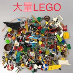 中古 LEGO レゴ   ミニフィグ用　武器　装飾品　小物　大量　まとめ売り　DX NP-161 ※旗　盾　手錠　刀　銃　クリアパーツ　武器　コップ　他 361