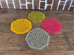 【296】ハンドメイド　レース編み　コースター4枚セット