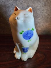 有田焼　お出迎え　椿柄　猫　黒田一楽作