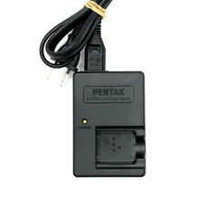 PENTAX Optio W80 コンパクトデジタルカメラ 充電器付き 水中撮影が可能な防水タイプのコンパクトデジタルカメラ「PENTAX