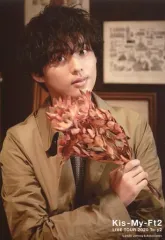 【中古】生写真(ジャニーズ) Kis-My-Ft2/藤ヶ谷太輔/バストアップ・衣装カーキ・右手花/「Kis-My-Ft2 LIVE TOUR 2020 To-y2」スペシャルフォト