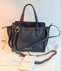 美品　Salvatore Ferragamo　フェラガモ　エイミー　レザー　２ｗａｙバッグ