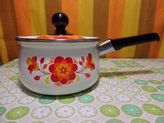 マルビシ 花柄 片手鍋 自宅保管品 マルビシ/花柄ホーロー片手鍋/昭和レトロ/ポップ/送料込み