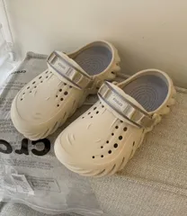 2024年最新】crocs echo clogの人気アイテム - メルカリ