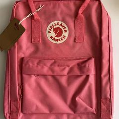 新品 未使用 Fjallraven Kanken フェールラーベンカンケン 16L 色の選択が多い。