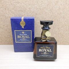 サントリー ローヤルプレミアム 15年 ウイスキー ROYAL 700ml 配送地域限定