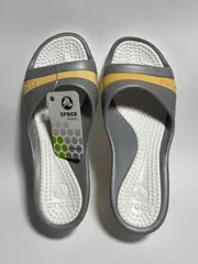 新品　クロックス　ササリー　カーキ×ホワイト　W8 クロックス サレヘ ベンバリー・Salehe Bembury X Saru｜Crocs公式