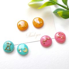 E368 ハンドメイド レジン 星座 星 月 オレンジ ピアス ノンホールピアス