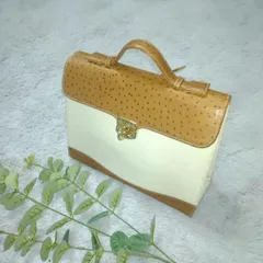 アンクライン　ANNEKLEIN　ショルダーバッグ　ハンドバック　白色と茶色　ショルダー掛け用紐取り外し可能