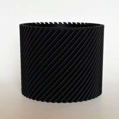 【3Dプリント】ツイスト02鉢カバー ブラック｜モダン・北欧風・おしゃれ植木鉢 2.5号対応
