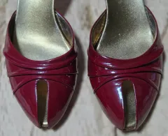 GUCCI(グッチ) 正規品 エナメル ミュール 出品