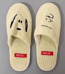 [중고] 룸 슈즈·실내 신기 스누피 & 찰리·브라운 MILKFED.특제 푹신푹신 룸 슈즈 [PEANUTS(SNOOPY)] mini 2020년 10월호 부록