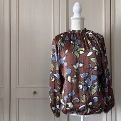 2025年最新】tomorrowland ブラウス 花柄の人気アイテム - メルカリ