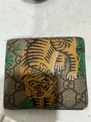 グッチ　GUCCI グッチベンガル　虎二つ折り財布 人気絶大！GUCCI（グッチ）よりBENGAL（ベンガル）またまた緊急