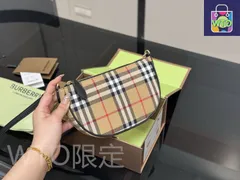 【今日特価】Burberry バーバリー アームポーチ トレンチ風ナイロン（21×12cm）-WTO輸入