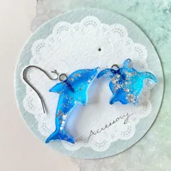 ハンドメイドピアス　レジン　イルカ　ホヌ　海