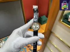 CARTIER カルティエ ディーアール レディース腕時計｜スイス製クオーツ×クロコダイルレザー｜本日限定特価新品未使用-WTO輸入2