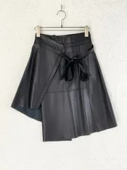 2025年最新】羊革 スカートの人気アイテム - メルカリ