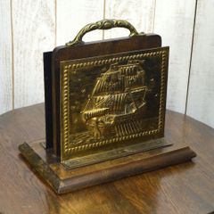 アンティークエジプト風 レザー マガジンラック - メルカリ