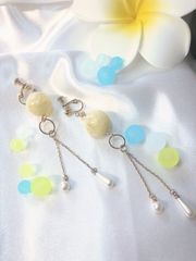 アクリルビーズとパールアクセサリーのイヤリング010