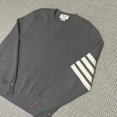 THOM BROWNE ブラック セーター サイズ3 メンズ ニットウェア&セーター | Thom Browne