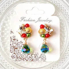 クリスマス　③ グリーン　レッド　キラキラ　チャーム　クリスマスピアス　ハンドメイド　イヤリング