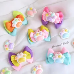 マカロン　足跡　カラフル　犬リボン　バレッタ　キッズ・子供リボン　猫　ペット　ヘアアクセサリー 髪飾り 普段着　うちの子記念日　誕生日　プレゼント　オフ会　撮影