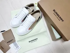 新品アイテム BURBERRY(バーバリー) スニーカーズのサムネイル