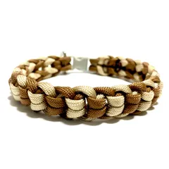 ペット用品　🐕‍🦺 犬の首輪　🐈 猫の首輪　チョーカー　パラコード4㎜ ／ 2色編み　内寸27㎝　ハンドメイド　ブラウン✖️イエローベージュ　Dカン1個タイプ　💟 ハートチェーン編み 💟　🤎ブラウンカラー