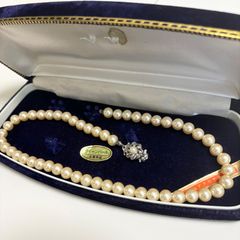 【送料無料】パールネックレス/クイーンパール/ペンダント/約0.8㎝/8.1㎜/レディース/全長44㎝/お花/冠婚葬祭/入学式/卒業式/パールホワイト/中古品