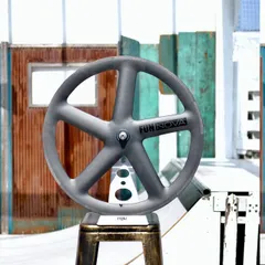 新春キャンペーン 送料無料！！　FUN NOVA 5SPOKE carbonwheel　カーボンホイールのサムネイル