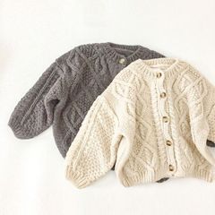 ニットカーディガン