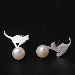 【ピアス】送料無料 S925 シルバー 925  猫ピアス ねこアクセサリー  金属アレルギー対応  非アレルギー  オシャレ 猫雑貨 可愛い 女子  キャット ネコ かっこいい ギフト 猫グッズ 八千代 猫雑貨 千葉 cats