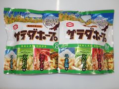 訳あり　賞味期限近いため大特価　【賞味期限　2025/06/29】　新潟限定　亀田製菓　お土産用　サラダホープ4種詰合せ（うま塩味／えだ豆味／海老しお味／カレー味）　2個入　D076