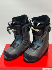 【新品未使用】23-24 DEELUXE/ディーラックス EDGE PRO 2024 エッジプロ メンズ レディース ブーツ 熱成型対応 スノーボード  型落ち 24.5 GREY
