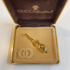 AS9017 GUCCI ゴールド系ネクタイピン&カフス セット ケース付き AS9017 GUCCI ゴールド系ネクタイピン&カフス セット ケース付き