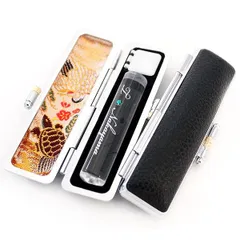 【特殊 側面加工 名入れ グリーン スワロ】 銀行印 認印 印鑑 はんこ セット 12mm ケース付き 透明クリア印鑑 牛革 黒もみ 黒布 鶴亀 印鑑ケース ケース付きセット 朱肉付き 旧字 特殊文字 作成 プレゼントやギフト 送料無料